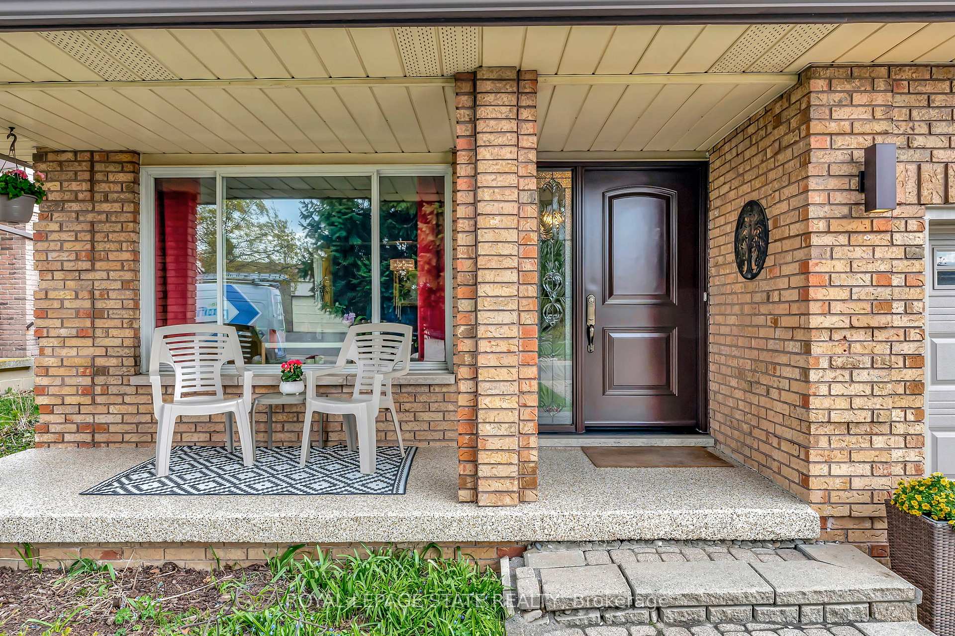 Photo 10 of 76 Firenze Street, Hamilton, Gurnett — HOMEH