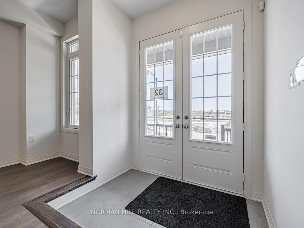 Photo 4 of 14 Guildhouse Drive, Brampton, Northwest Brampton — HOMEH
