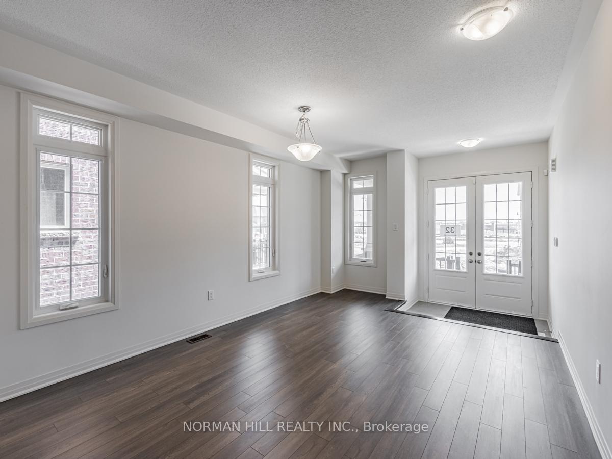 Photo 2 of 14 Guildhouse Drive, Brampton, Northwest Brampton — HOMEH