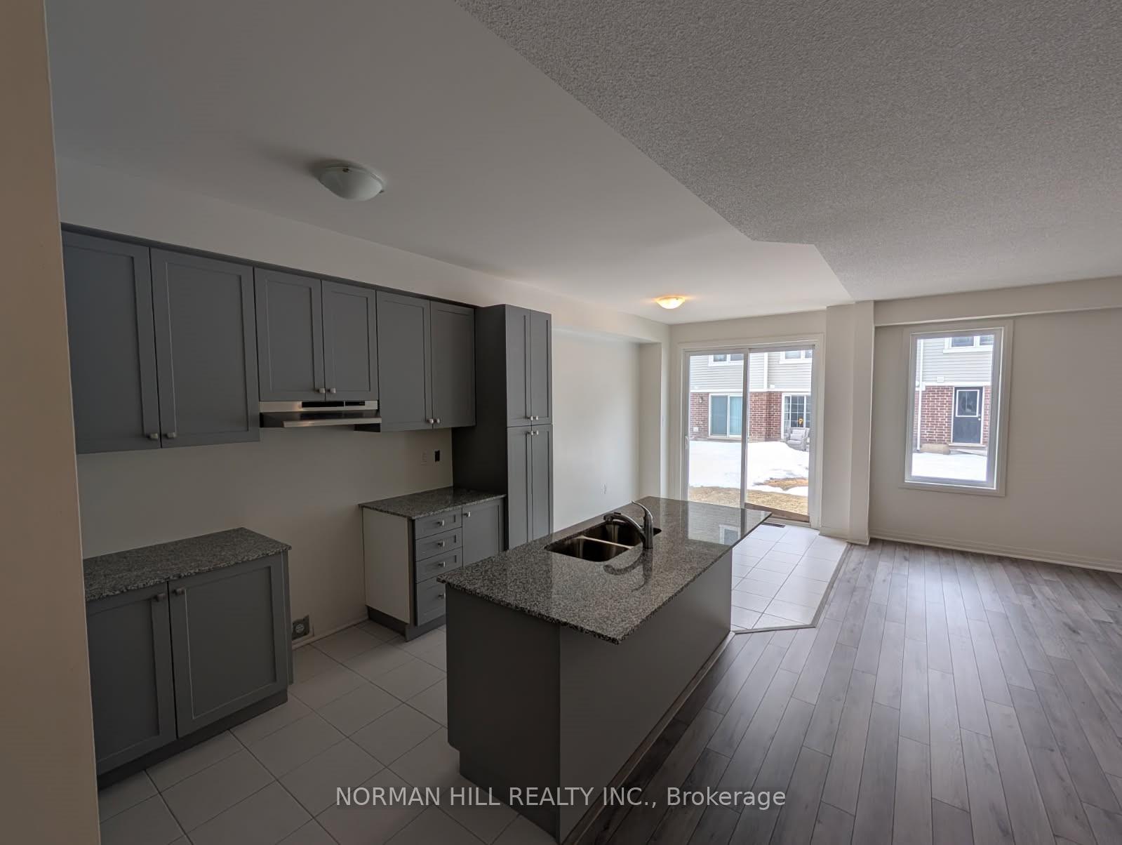 Photo 5 of 14 Guildhouse Drive, Brampton, Northwest Brampton — HOMEH