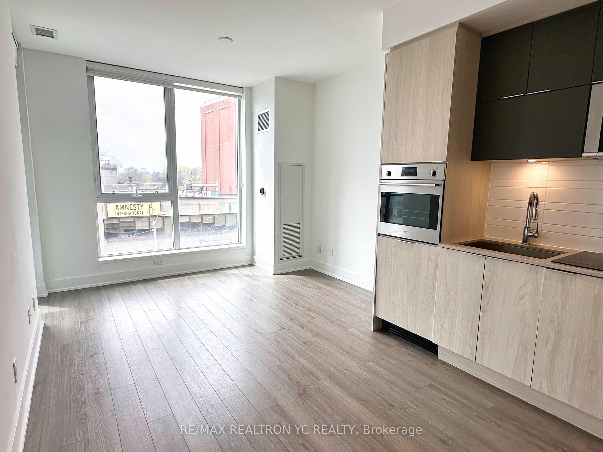 Photo 4 of Unit 425, 1 Belsize Drive, Toronto, Mount Pleasant West — HOMEH