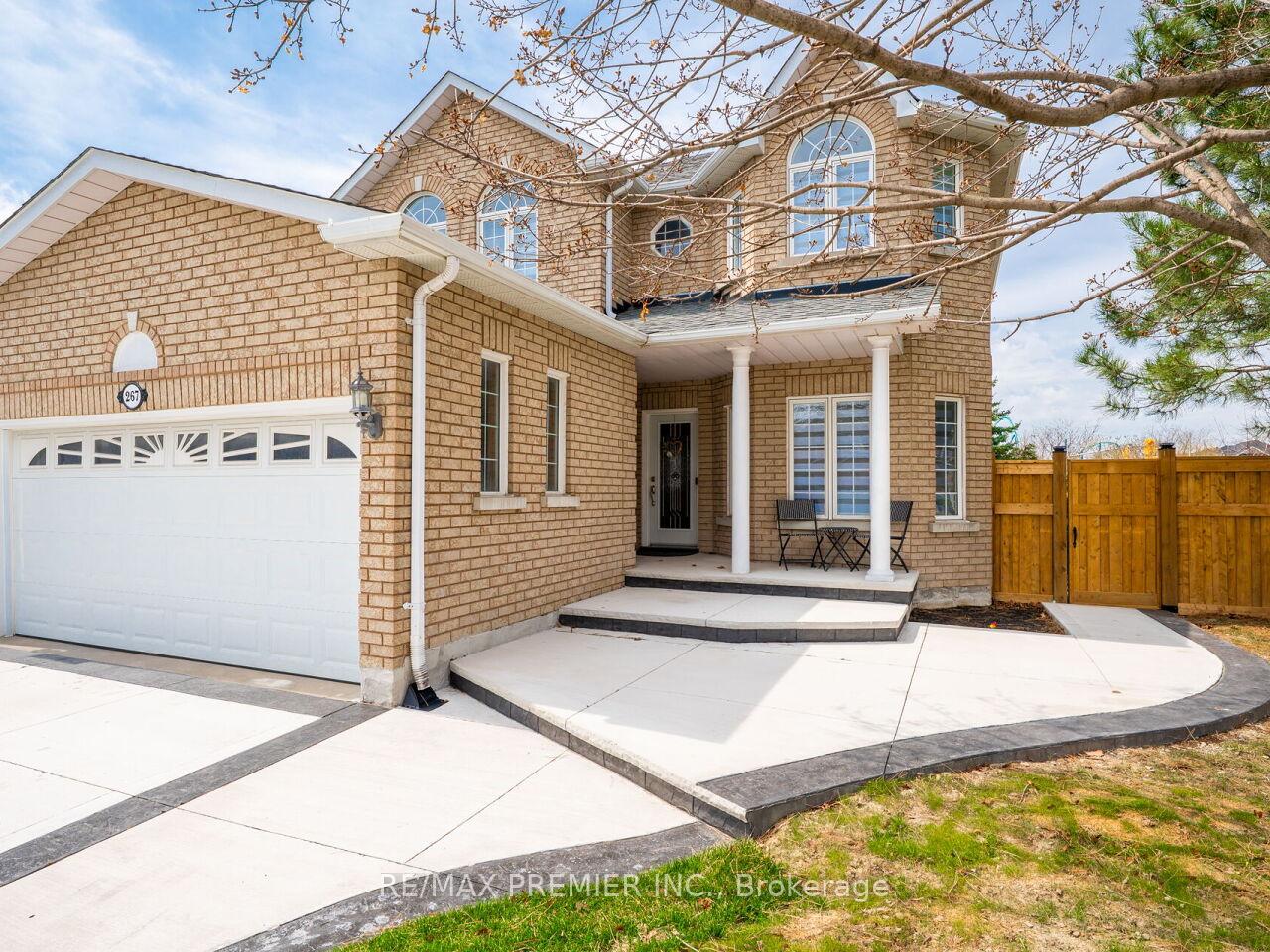 Photo 1 of 267 Caproni Drive, Vaughan, Maple — HOMEH