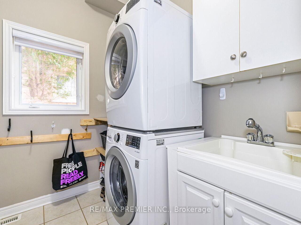 Photo 28 of 267 Caproni Drive, Vaughan, Maple — HOMEH