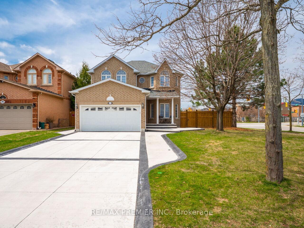 Photo 47 of 267 Caproni Drive, Vaughan, Maple — HOMEH
