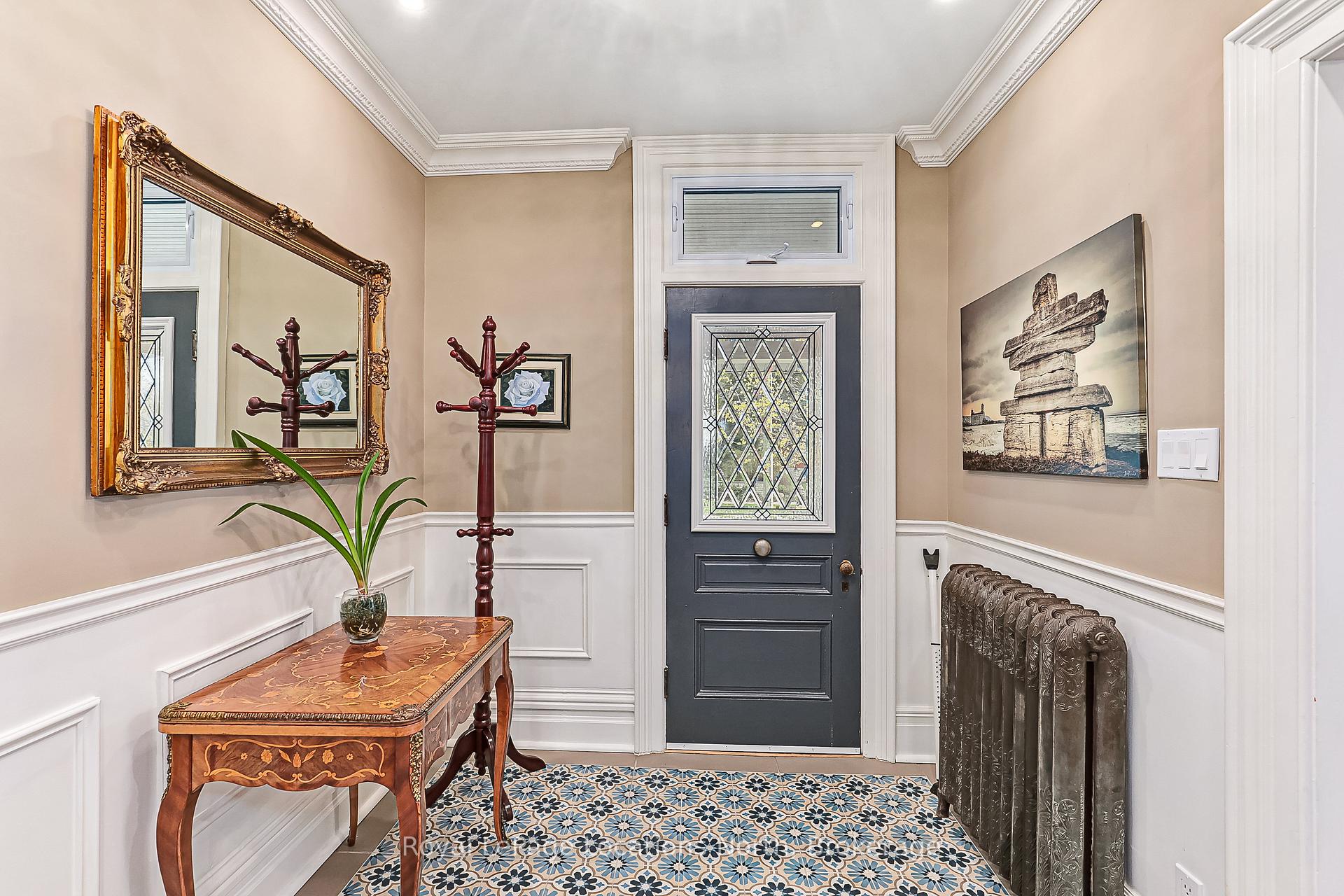 Photo 11 of 529 Ste Marie Street, Collingwood — HOMEH