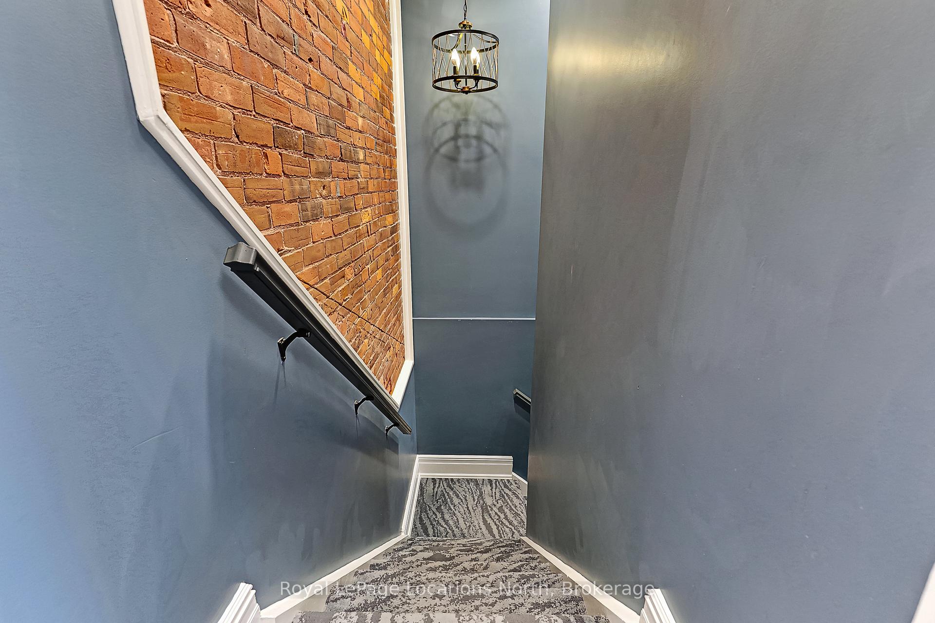 Photo 12 of 529 Ste Marie Street, Collingwood — HOMEH