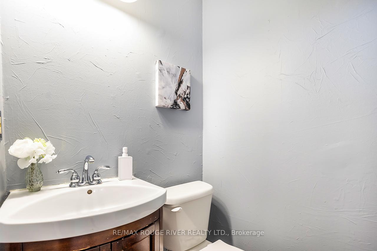 Photo 26 of 612 Prestwick Drive, Oshawa, McLaughlin — HOMEH