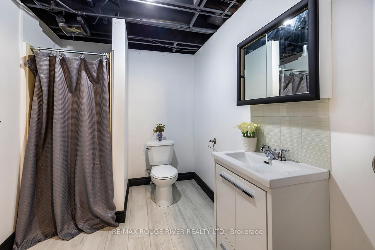Photo 32 of 612 Prestwick Drive, Oshawa, McLaughlin — HOMEH
