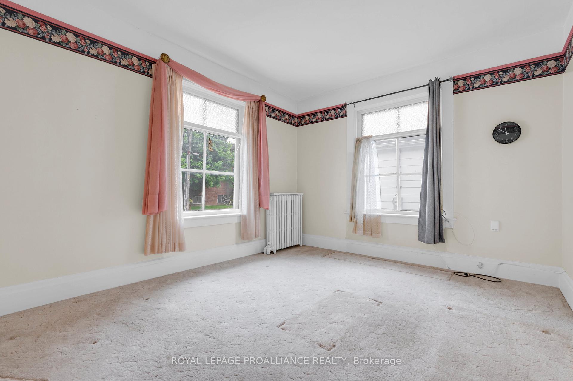 Photo 9 of 26 Charlotte Street, Belleville, Belleville Ward — HOMEH