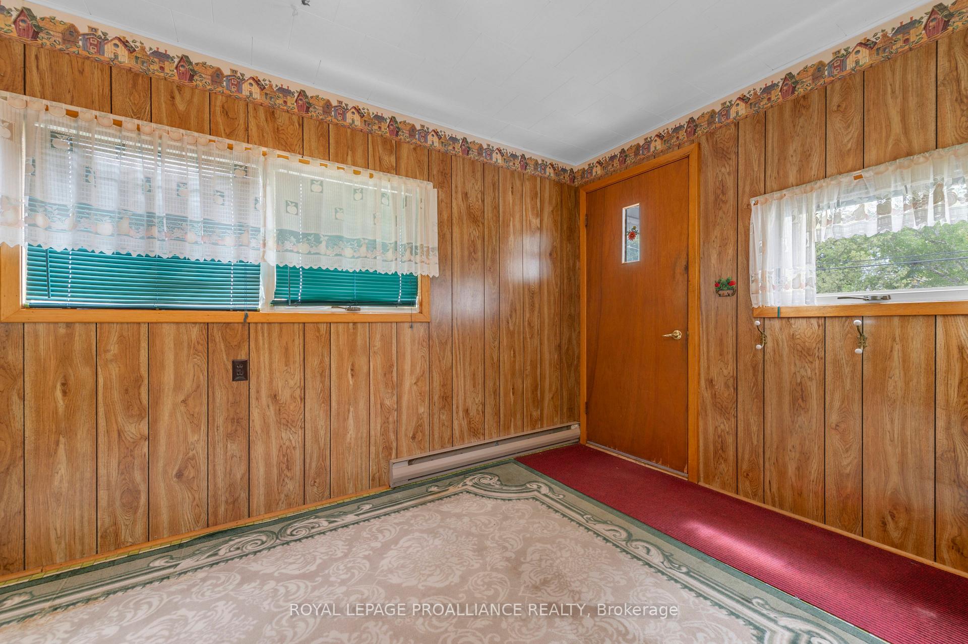 Photo 20 of 26 Charlotte Street, Belleville, Belleville Ward — HOMEH