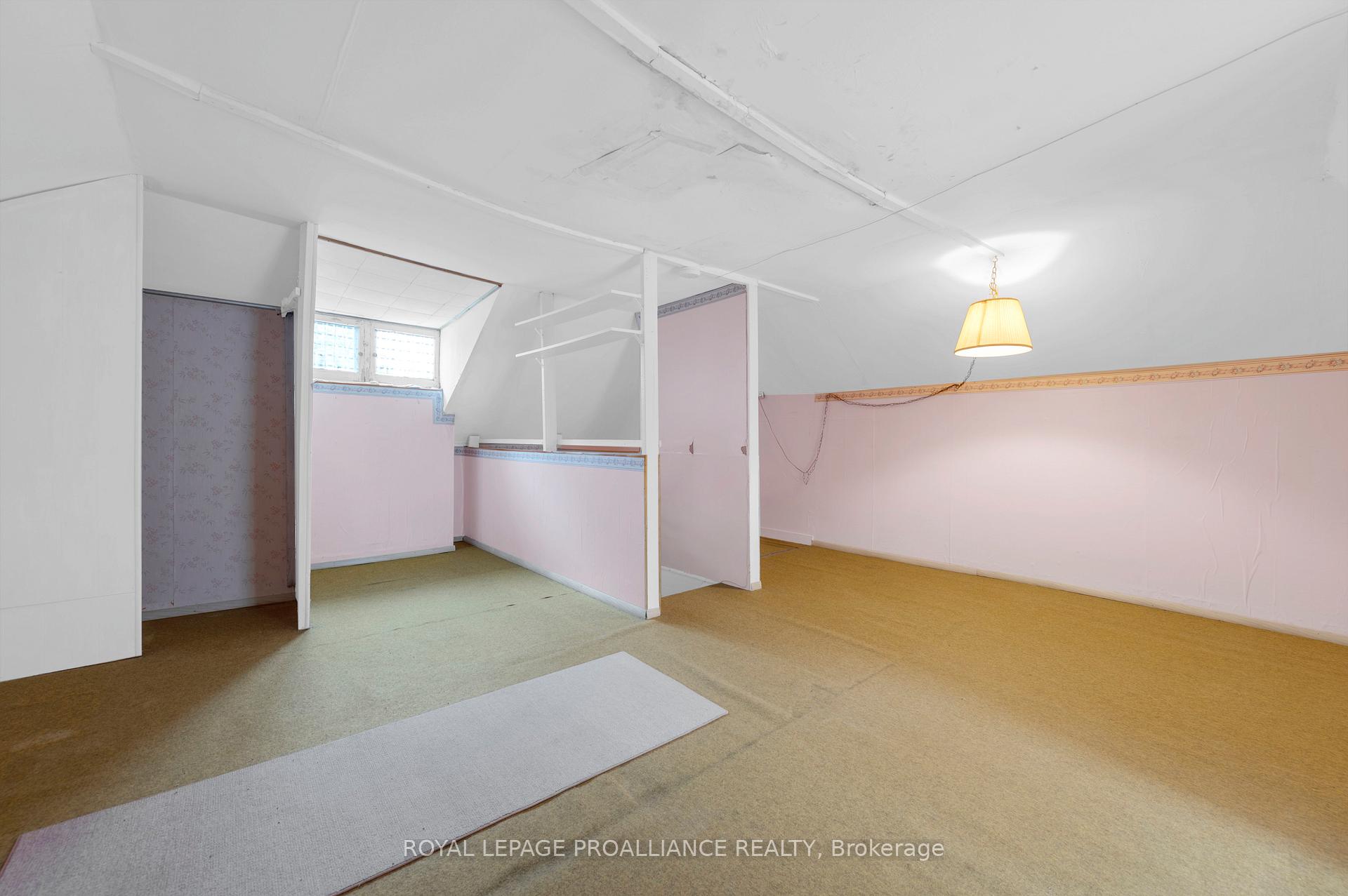 Photo 10 of 26 Charlotte Street, Belleville, Belleville Ward — HOMEH