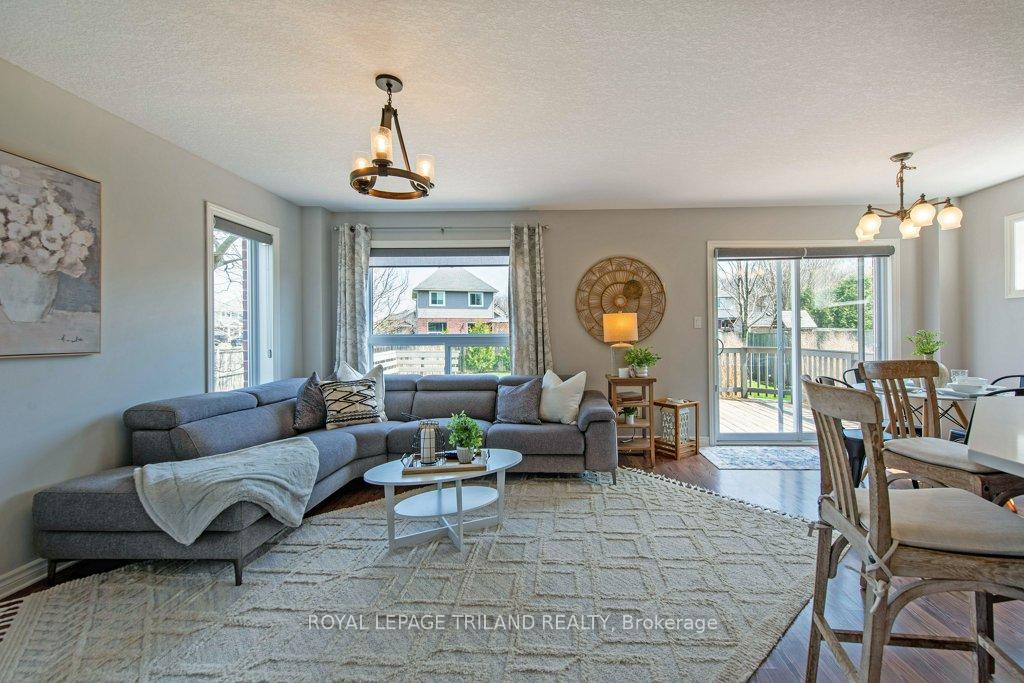 Photo 12 of 57 Peach Tree Boulevard, St. Thomas — HOMEH