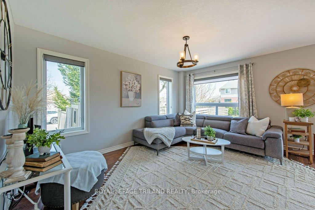 Photo 5 of 57 Peach Tree Boulevard, St. Thomas — HOMEH