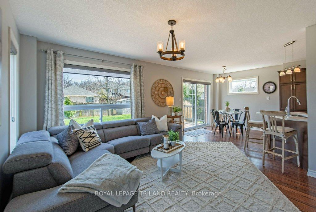 Photo 3 of 57 Peach Tree Boulevard, St. Thomas — HOMEH