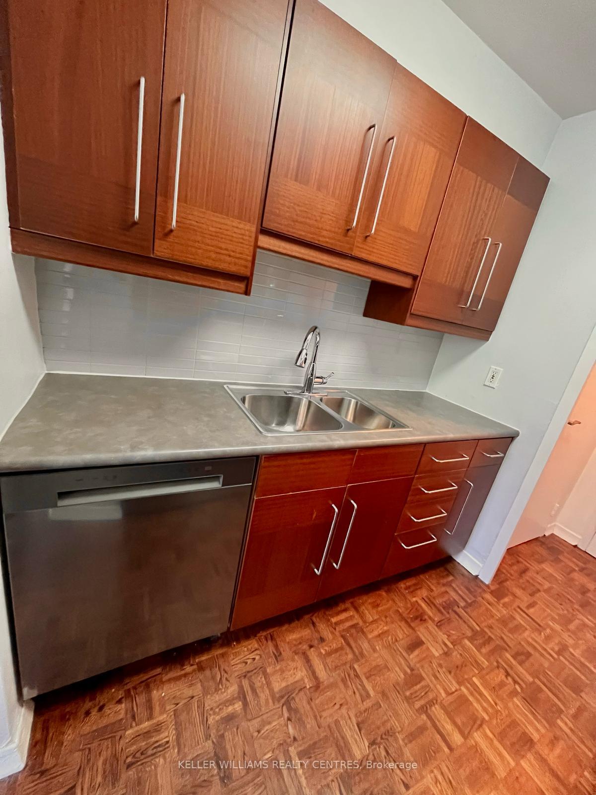 Photo 12 of Unit 402, 335 Lonsdale Road, Toronto, Forest Hill South — HOMEH