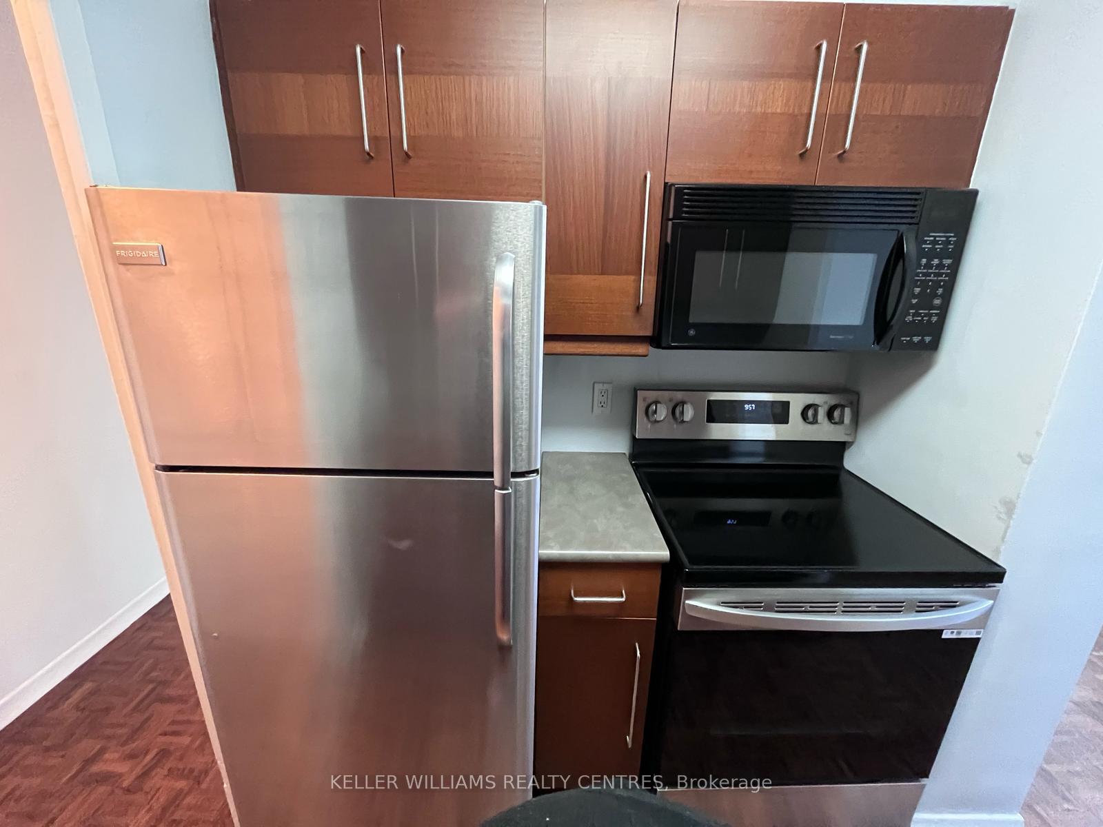 Photo 15 of Unit 402, 335 Lonsdale Road, Toronto, Forest Hill South — HOMEH