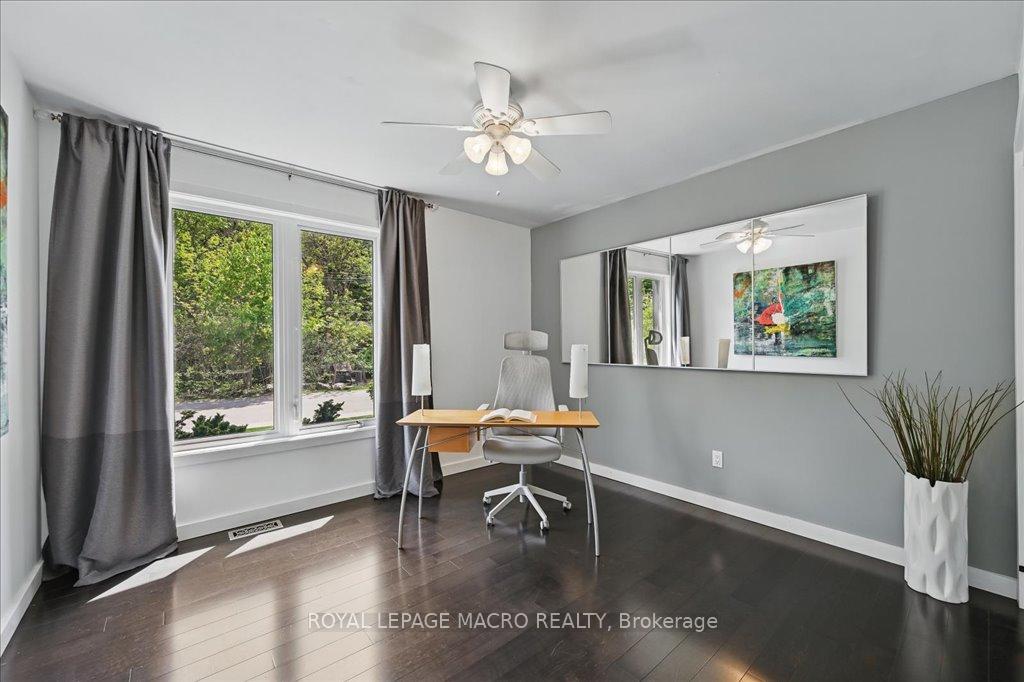Photo 4 of 33 Leslie Drive, Hamilton, Stoney Creek — HOMEH