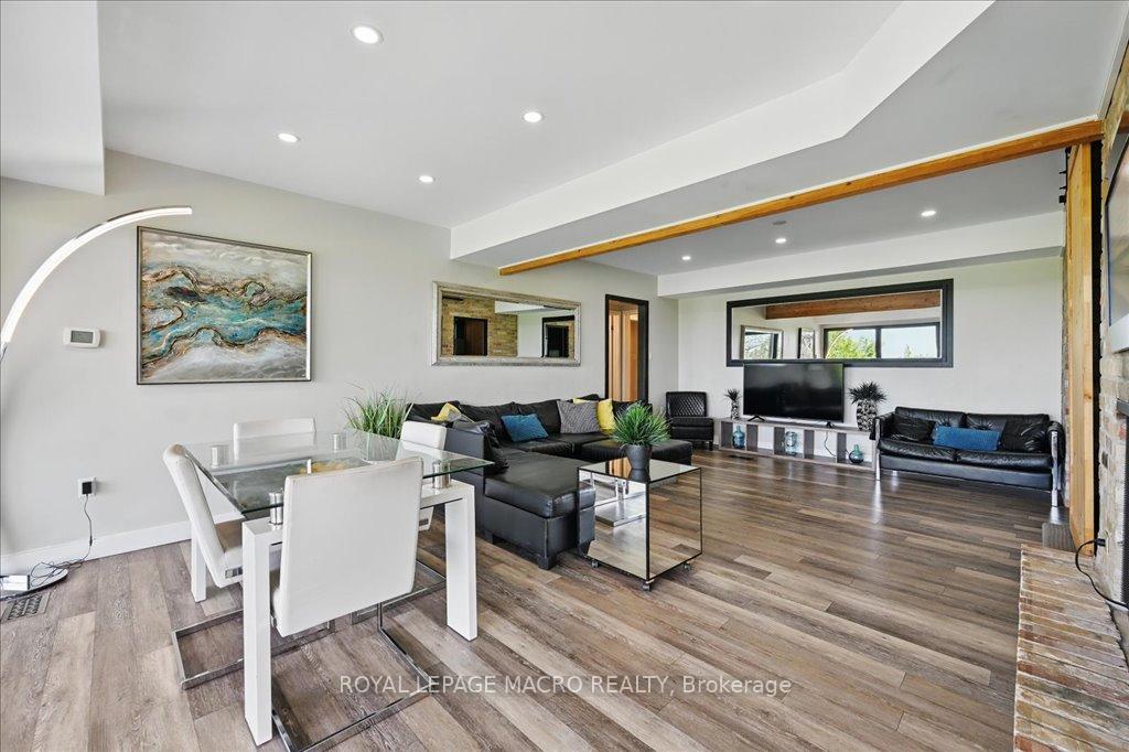 Photo 23 of 33 Leslie Drive, Hamilton, Stoney Creek — HOMEH
