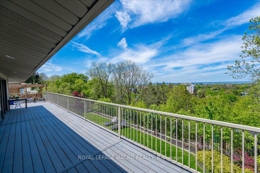Photo 35 of 33 Leslie Drive, Hamilton, Stoney Creek — HOMEH