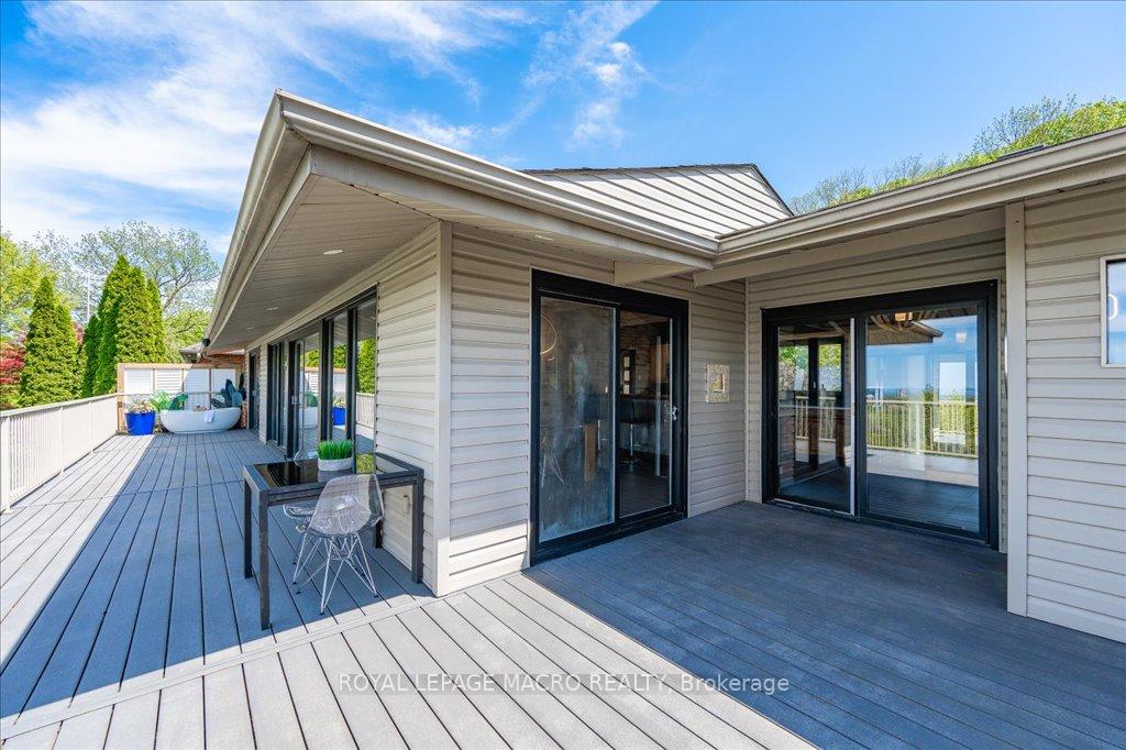Photo 42 of 33 Leslie Drive, Hamilton, Stoney Creek — HOMEH