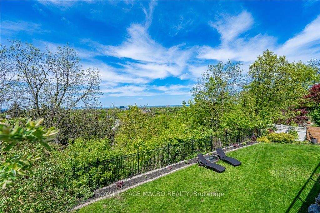 Photo 40 of 33 Leslie Drive, Hamilton, Stoney Creek — HOMEH