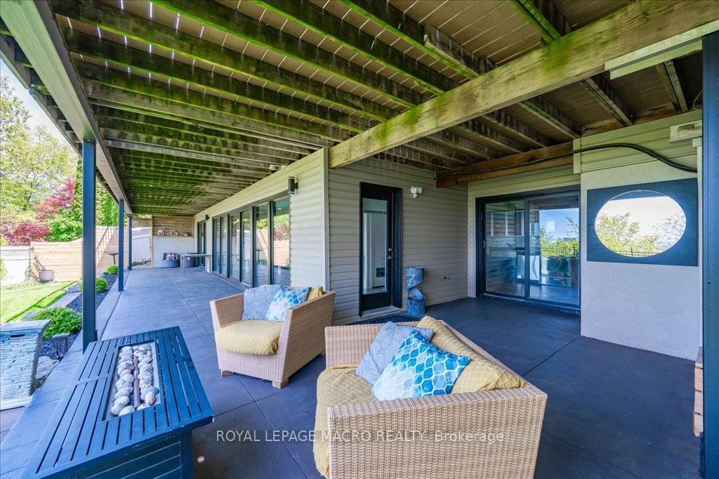 Photo 37 of 33 Leslie Drive, Hamilton, Stoney Creek — HOMEH