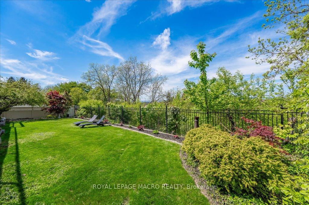 Photo 48 of 33 Leslie Drive, Hamilton, Stoney Creek — HOMEH