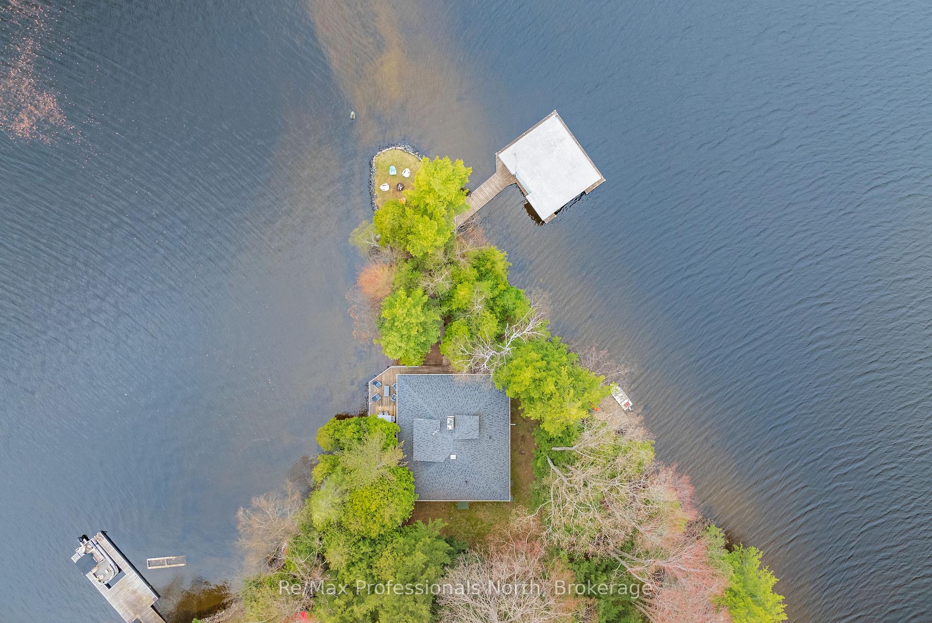Front of 3-4 MB Henry Island
