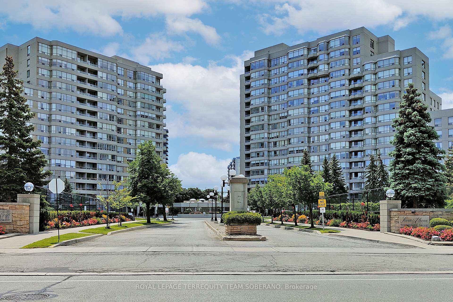 Front of Unit 312, 7 Townsgate Drive
