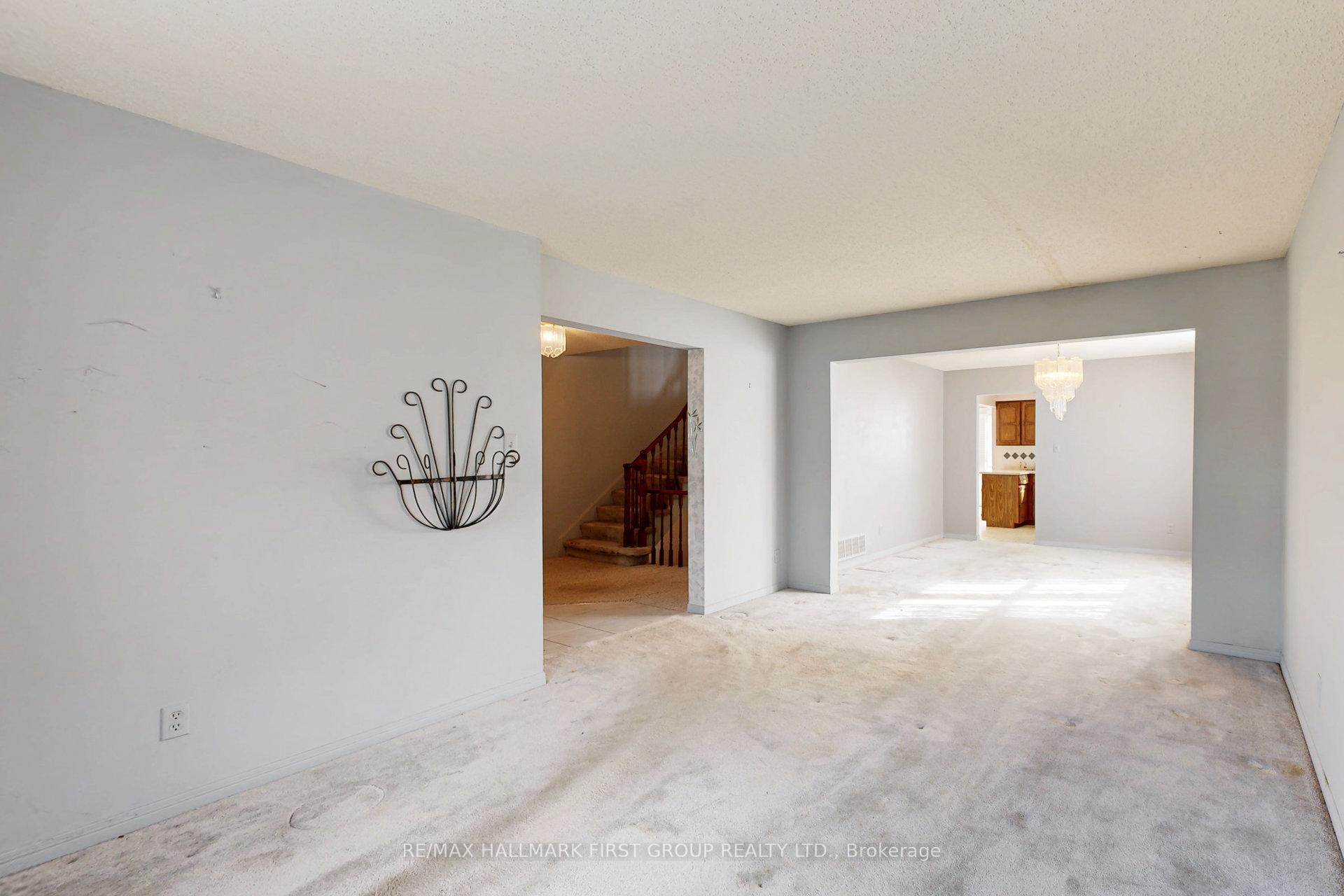 Photo 7 of 1008 Riverview Crescent, Pickering, Rouge Park — HOMEH