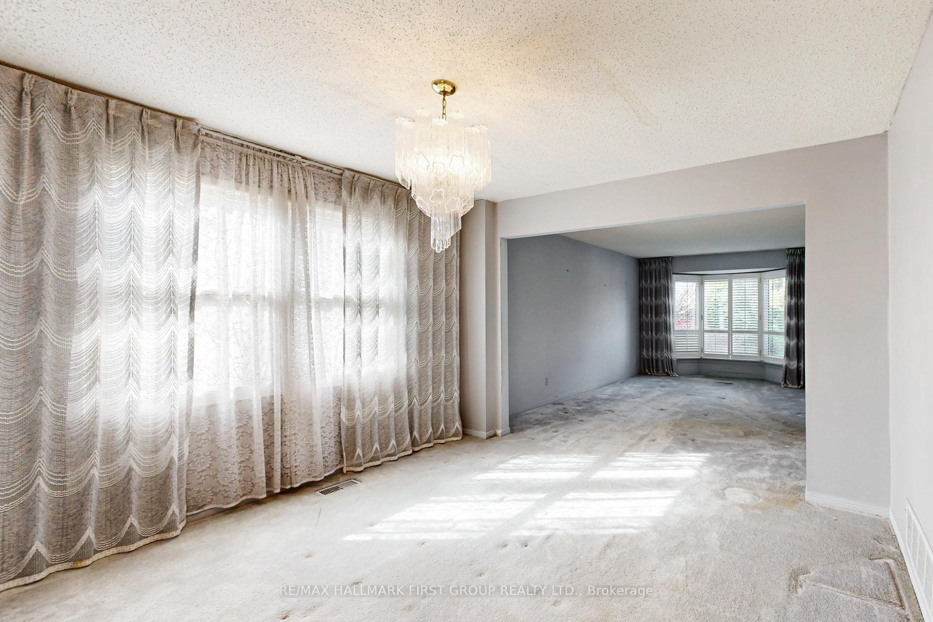 Photo 11 of 1008 Riverview Crescent, Pickering, Rouge Park — HOMEH