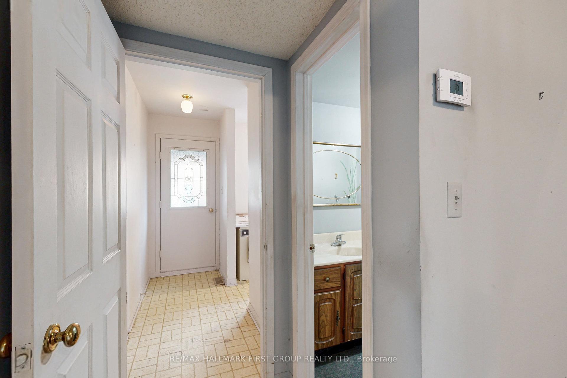 Photo 20 of 1008 Riverview Crescent, Pickering, Rouge Park — HOMEH