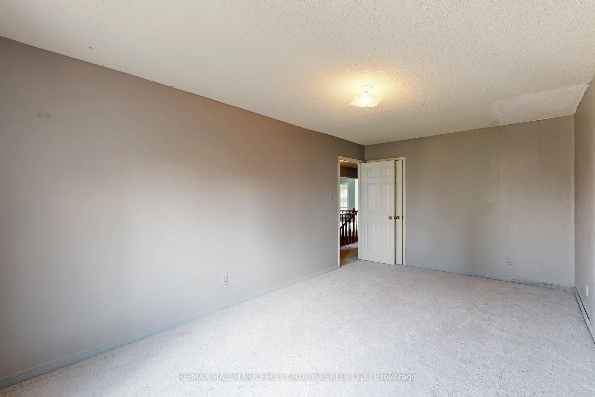 Photo 39 of 1008 Riverview Crescent, Pickering, Rouge Park — HOMEH