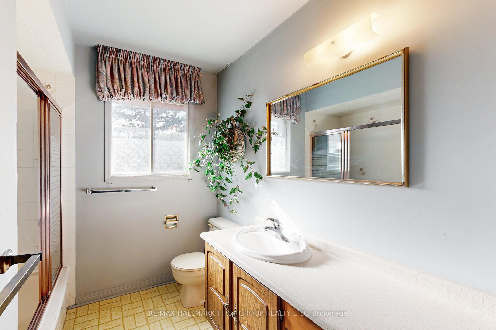 Photo 41 of 1008 Riverview Crescent, Pickering, Rouge Park — HOMEH