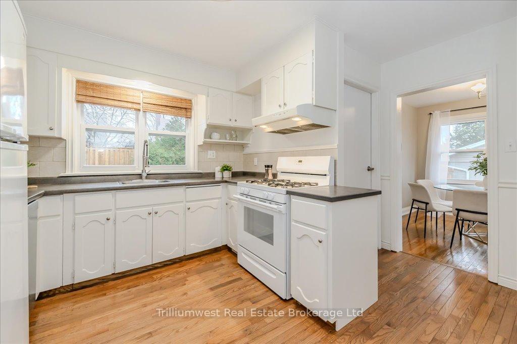 Photo 10 of 36 Rosewood Avenue, Guelph, Onward Willow — HOMEH