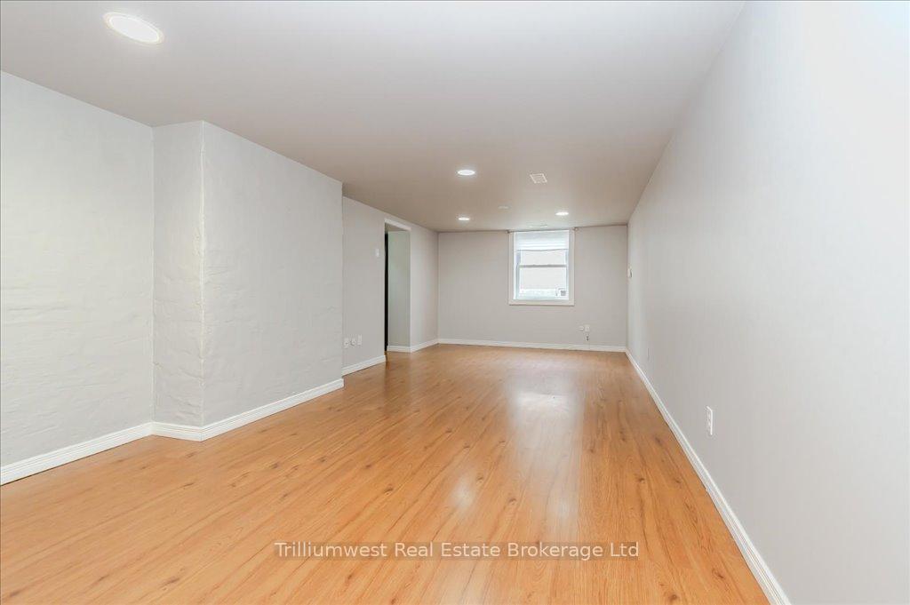 Photo 18 of 36 Rosewood Avenue, Guelph, Onward Willow — HOMEH