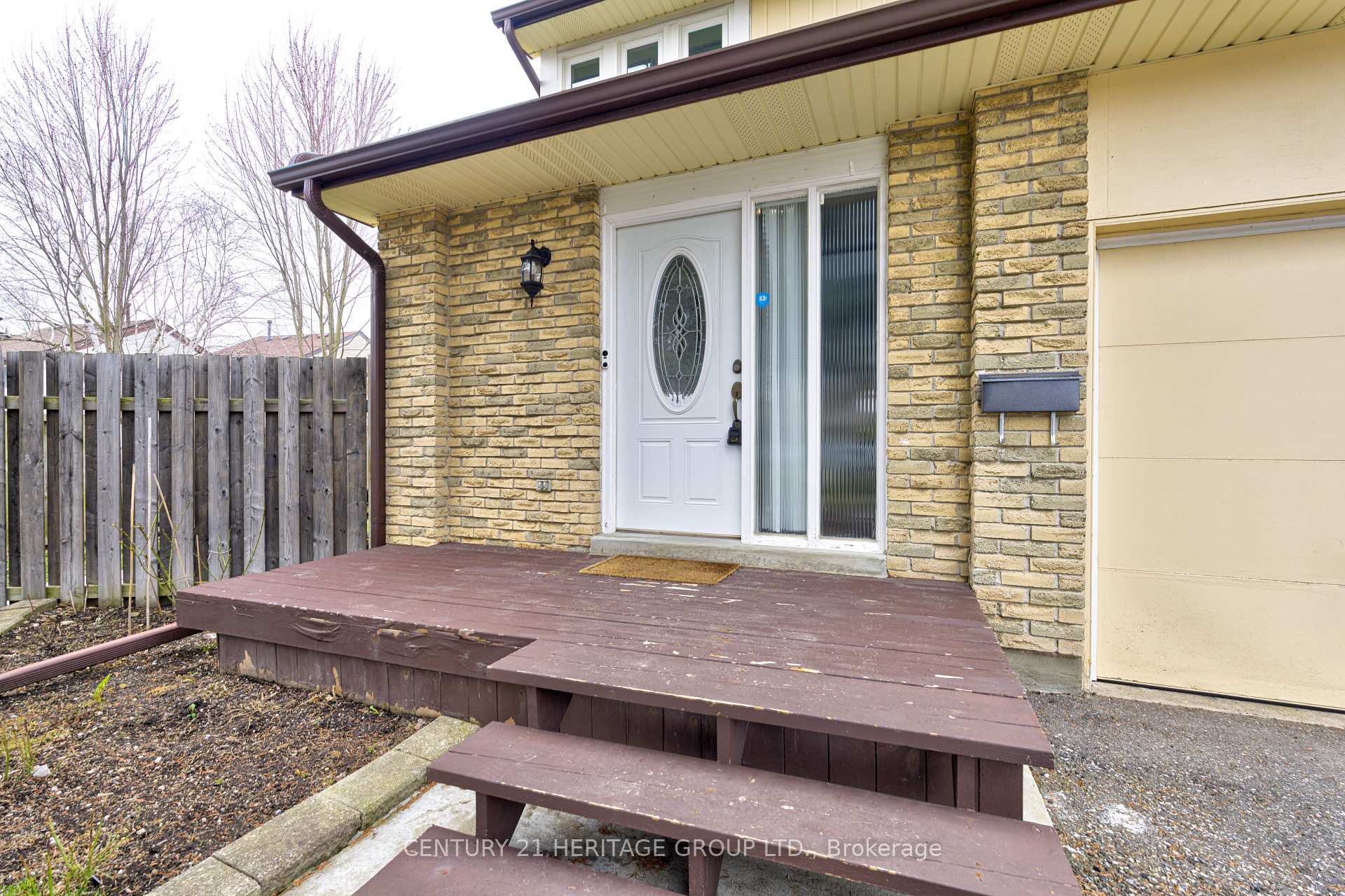 Photo 15 of 14 Macassa Court, Brampton, Heart Lake West — HOMEH