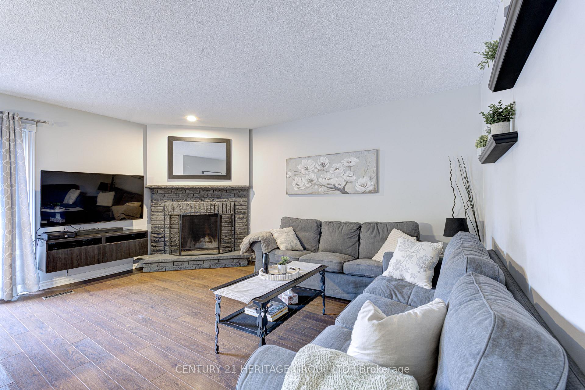Photo 8 of 14 Macassa Court, Brampton, Heart Lake West — HOMEH
