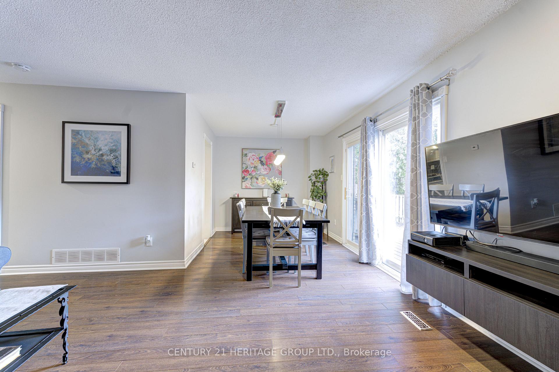 Photo 13 of 14 Macassa Court, Brampton, Heart Lake West — HOMEH