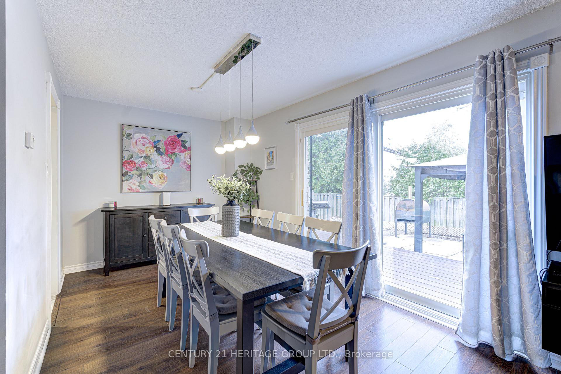 Photo 10 of 14 Macassa Court, Brampton, Heart Lake West — HOMEH