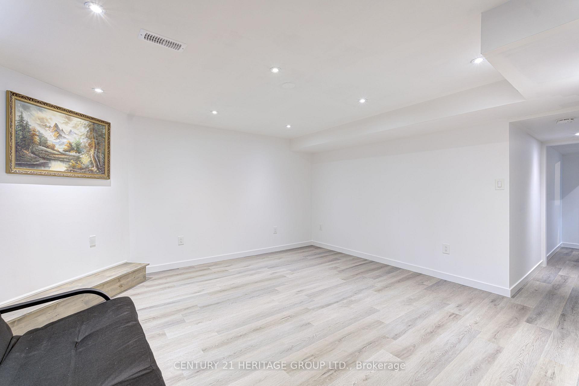 Photo 17 of 14 Macassa Court, Brampton, Heart Lake West — HOMEH