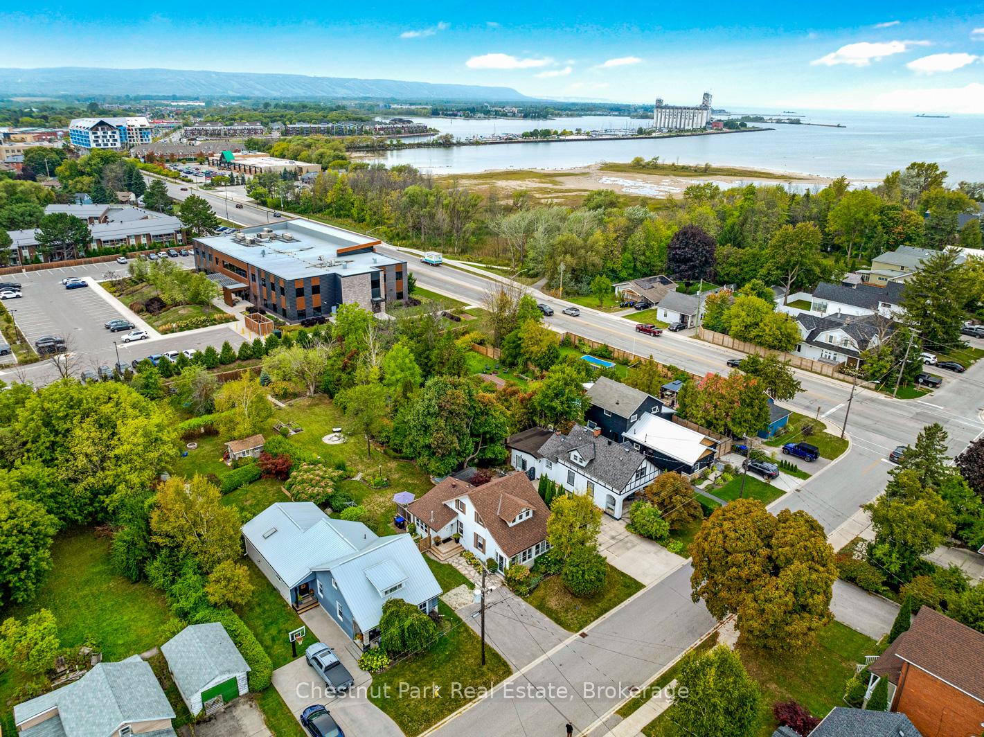 Photo 10 of 77 Niagara Street, Collingwood — HOMEH