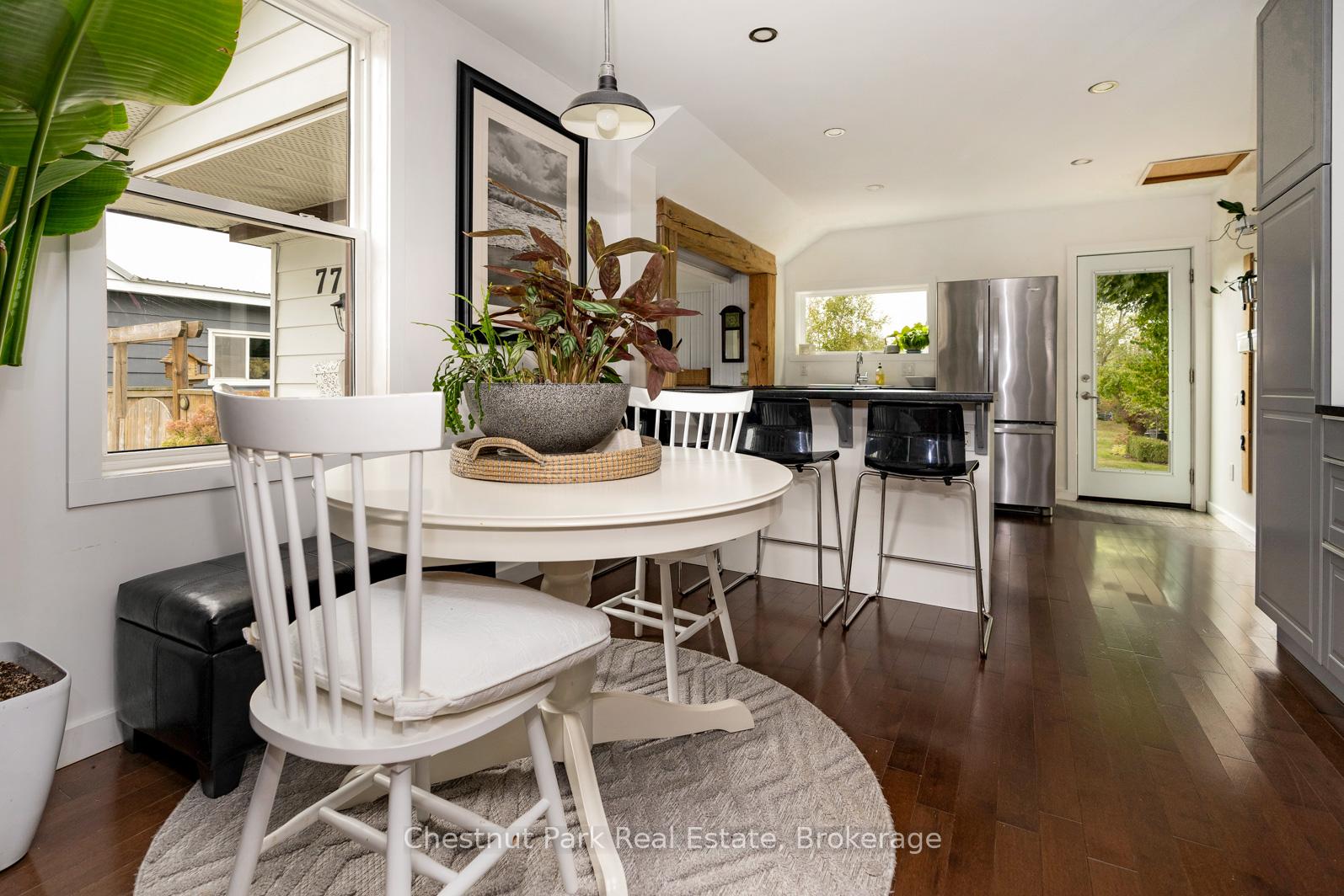 Photo 5 of 77 Niagara Street, Collingwood — HOMEH