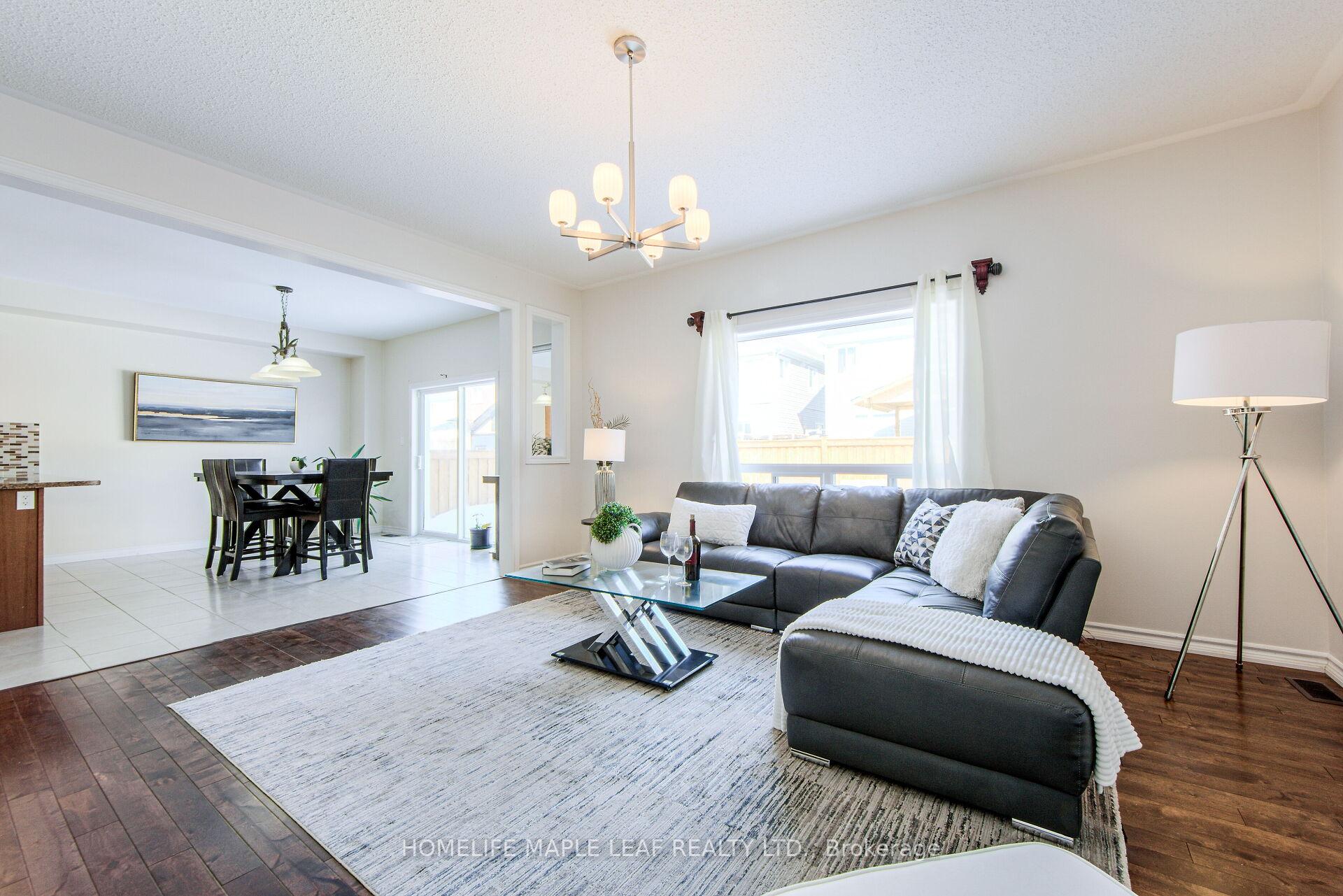 Photo 4 of 321 Wallace Street, Shelburne — HOMEH
