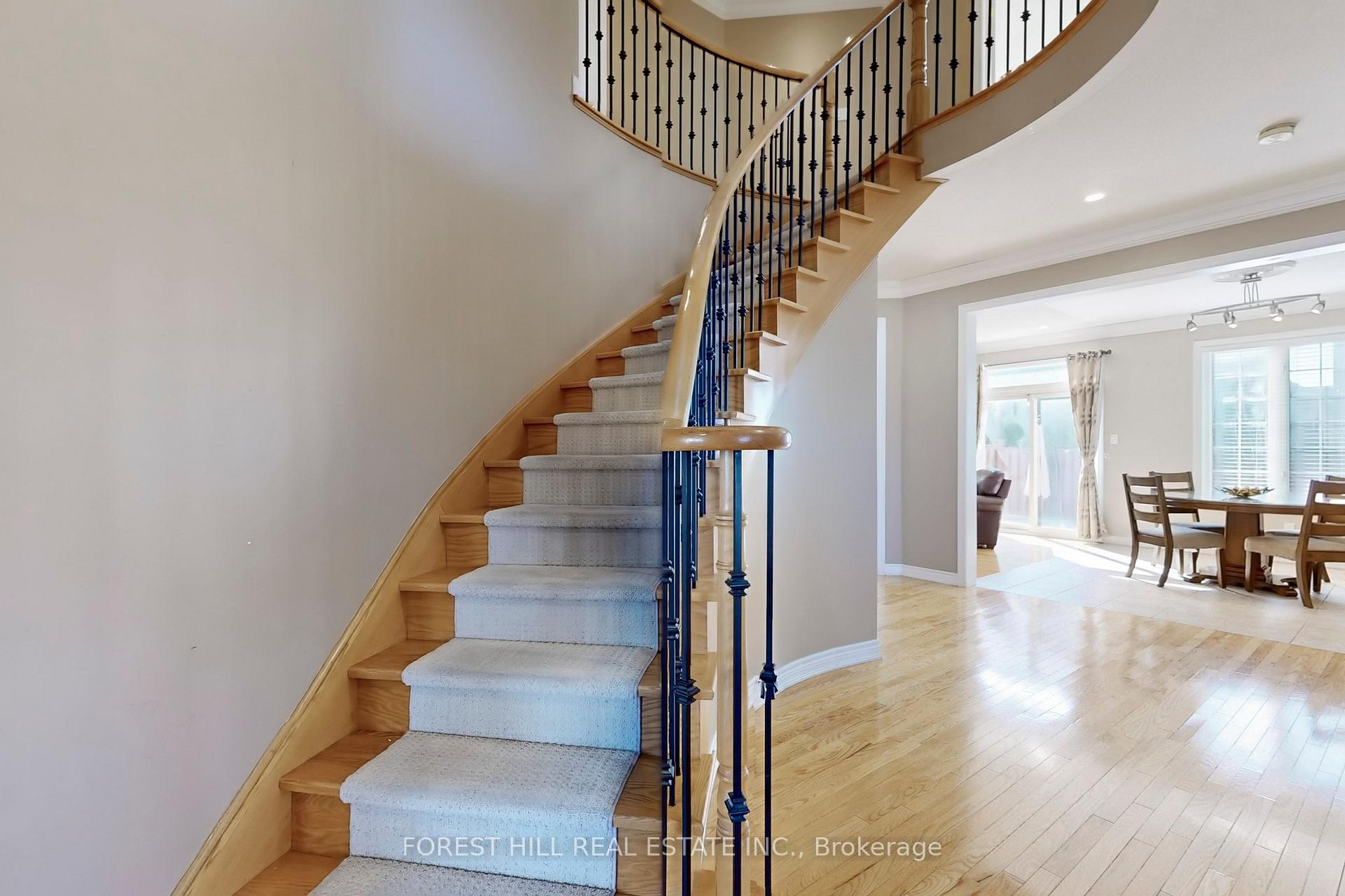 Photo 24 of 48 River Valley Crescent, Markham, Victoria Manor-Jennings Gate — HOMEH