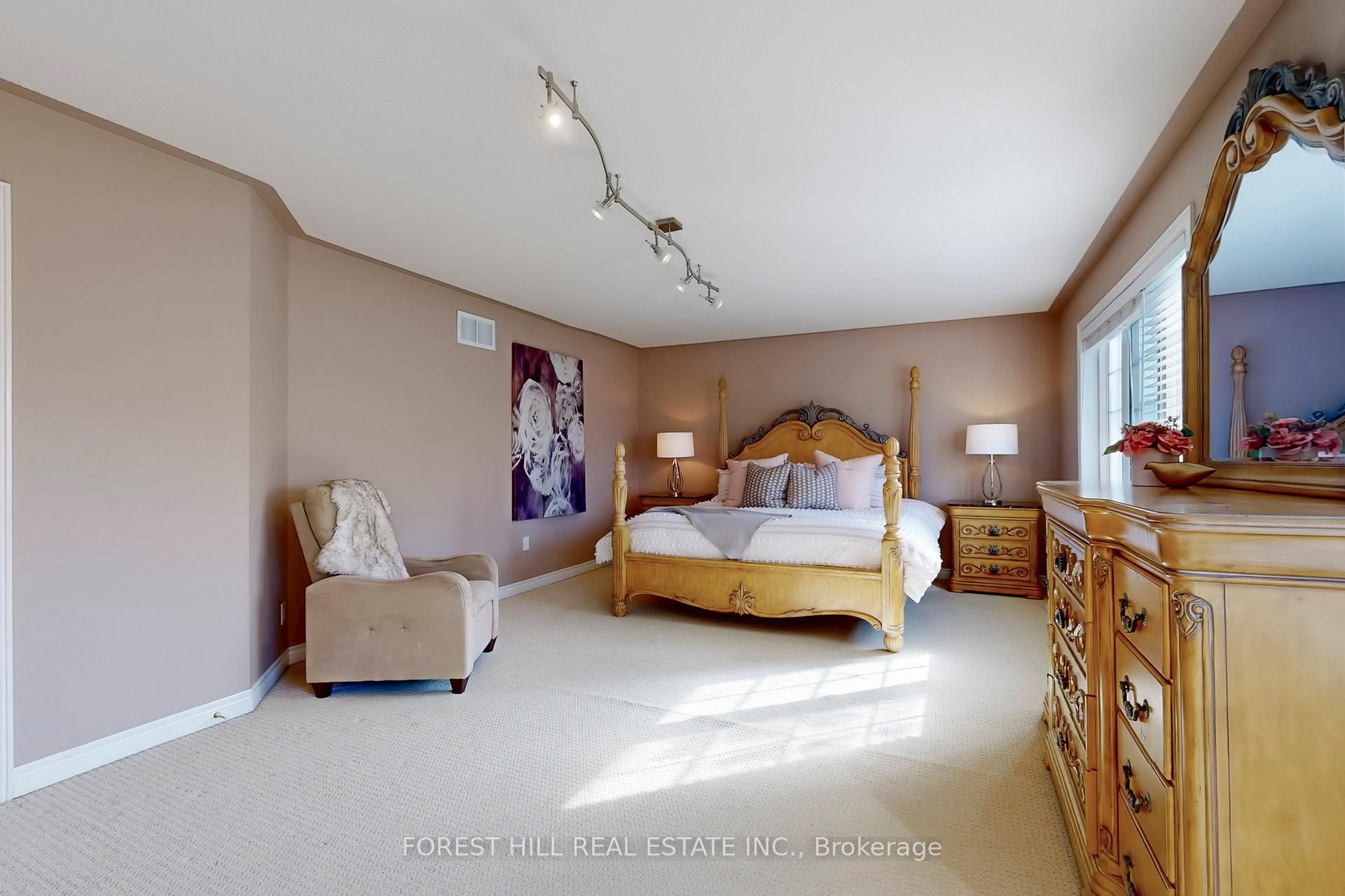 Photo 31 of 48 River Valley Crescent, Markham, Victoria Manor-Jennings Gate — HOMEH