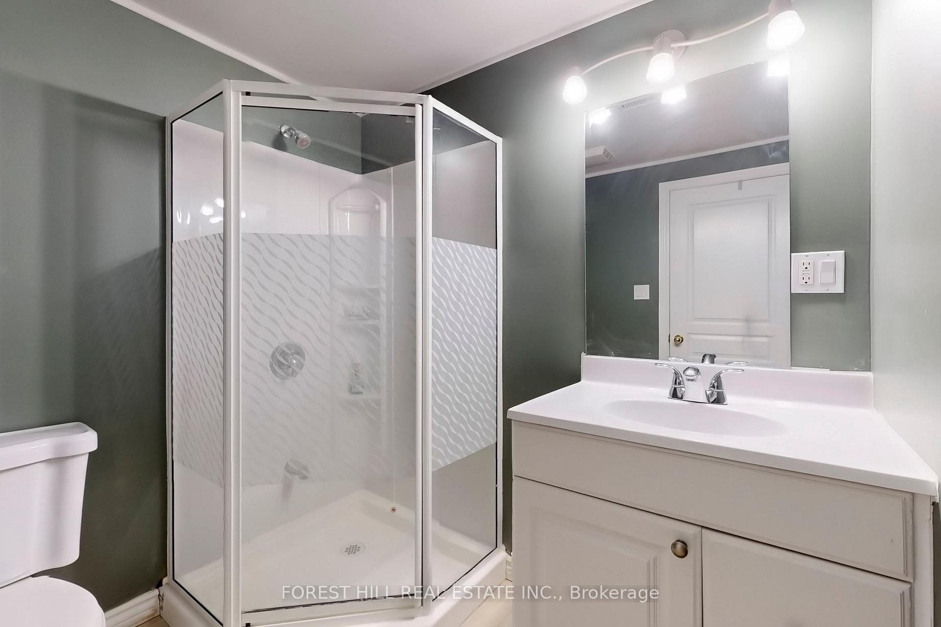 Photo 42 of 48 River Valley Crescent, Markham, Victoria Manor-Jennings Gate — HOMEH