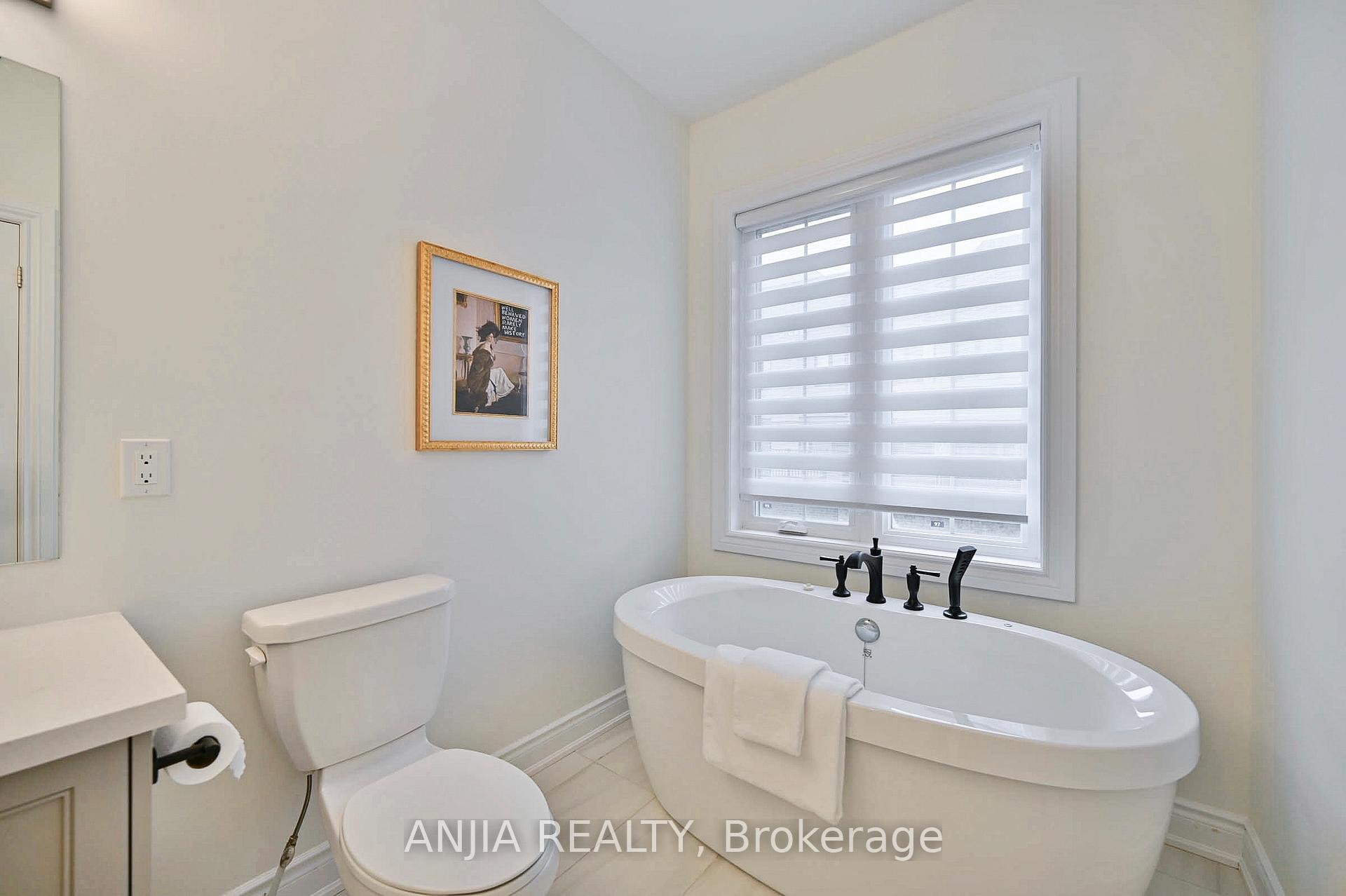 Photo 18 of 19 York Downs Boulevard, Markham, Angus Glen — HOMEH
