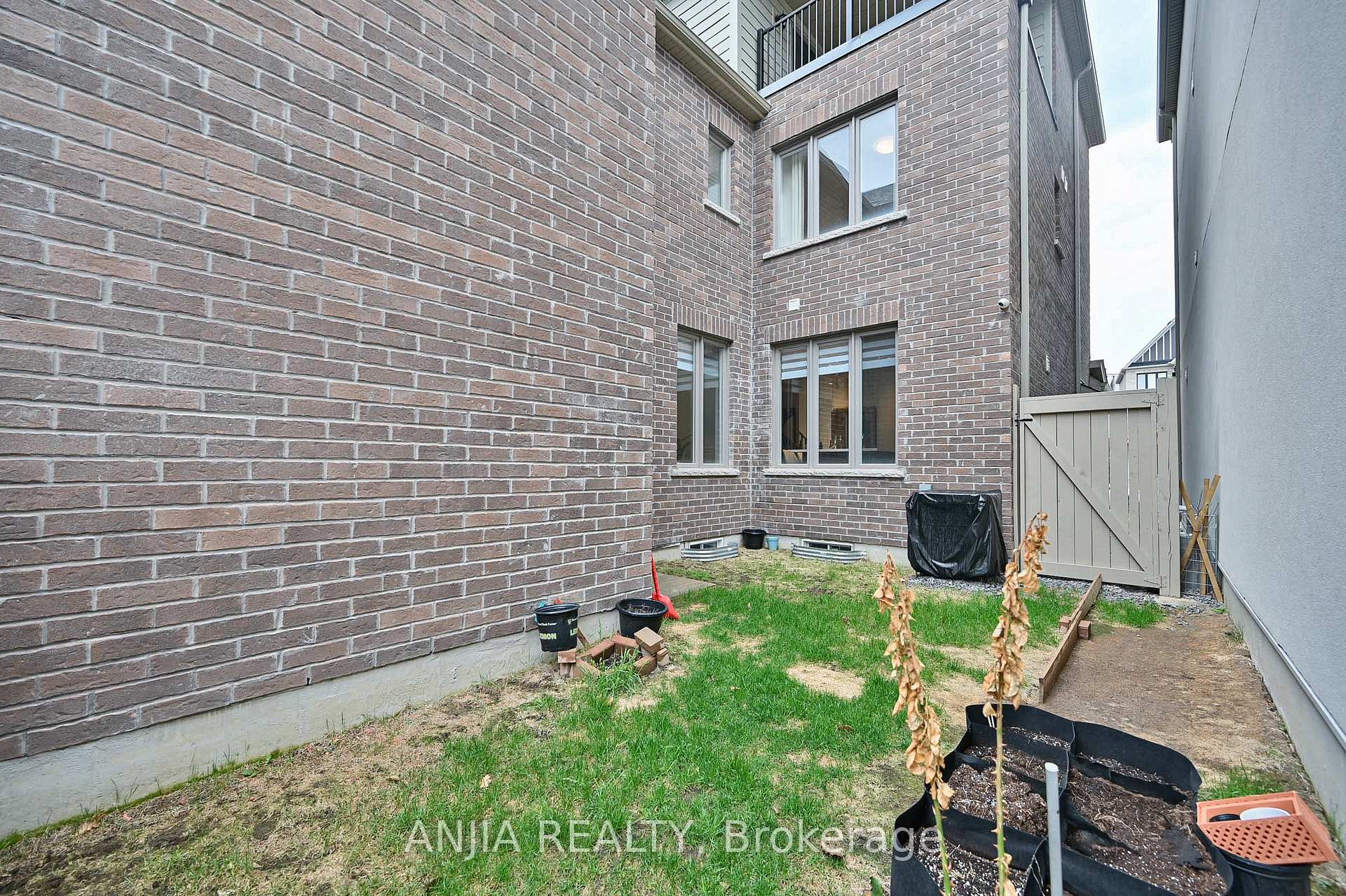 Photo 43 of 19 York Downs Boulevard, Markham, Angus Glen — HOMEH