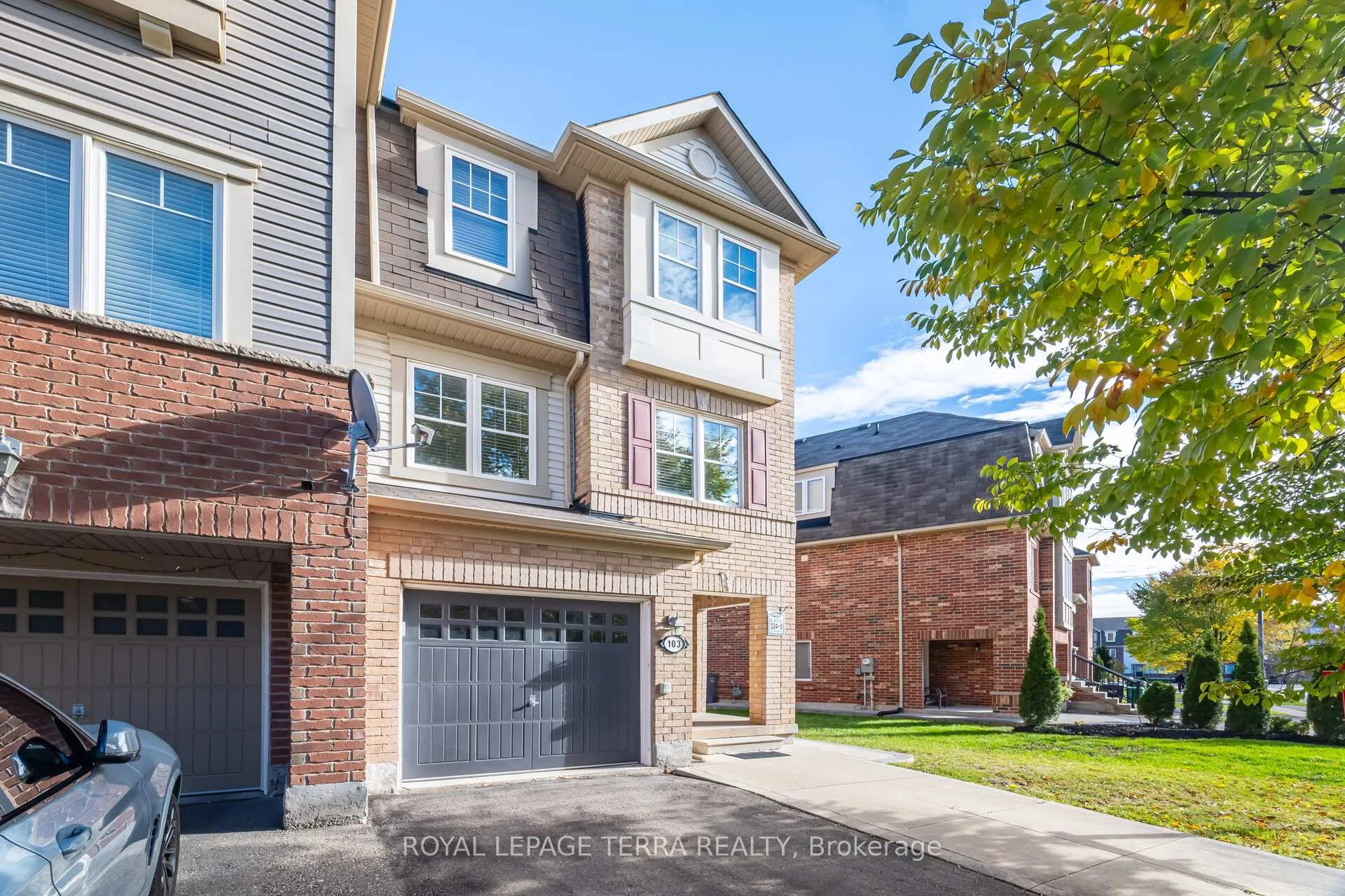 Photo 18 of 103 Bevington Road, Brampton, Northwest Brampton — HOMEH